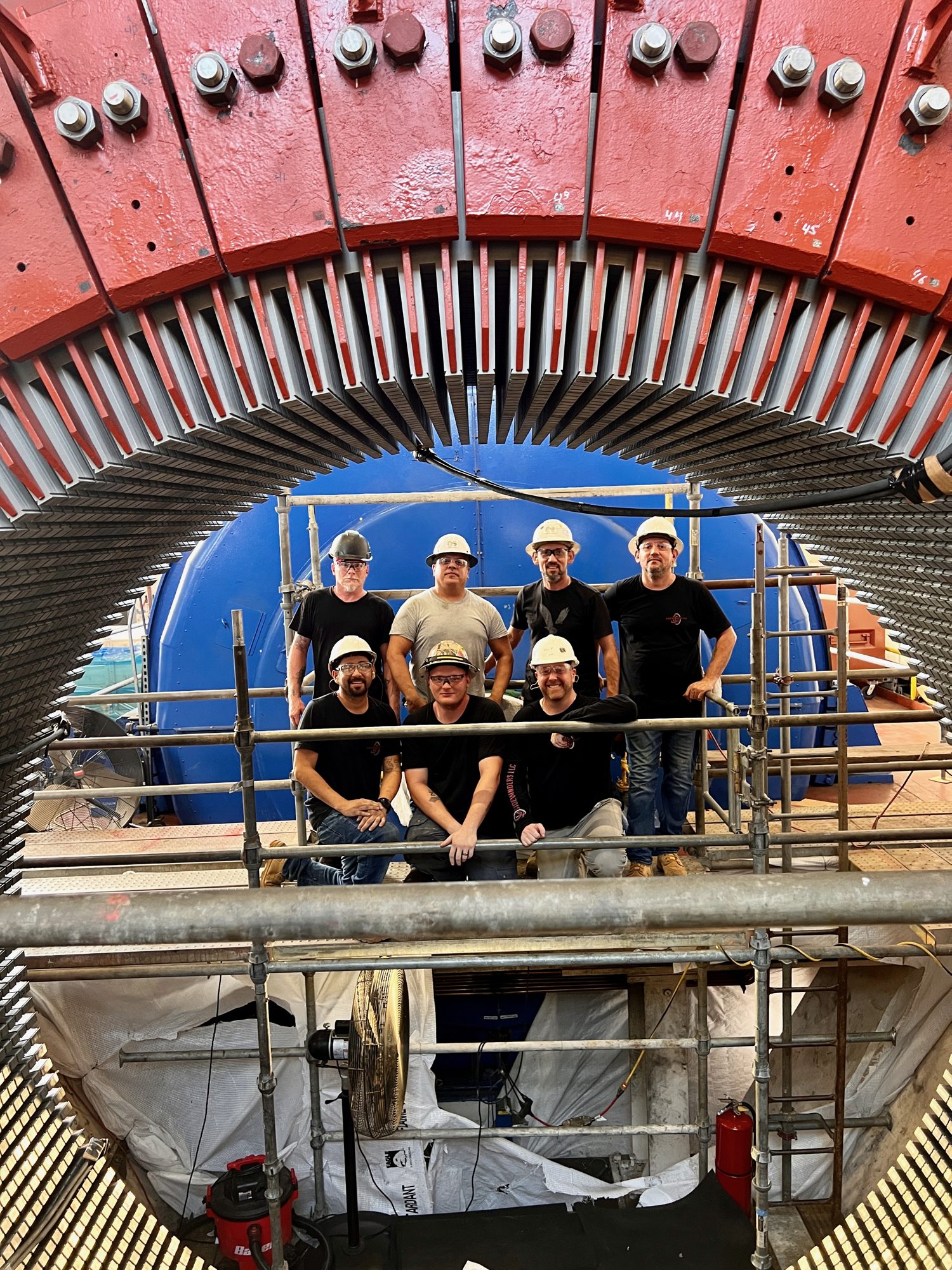 Sidewinders field crew reviewing generator scope on site